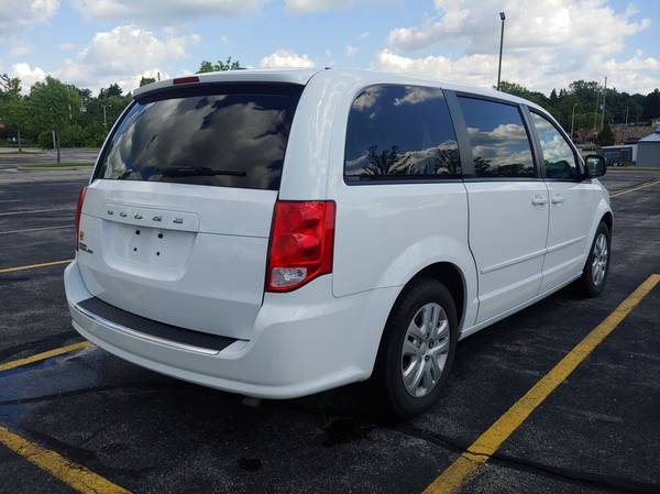 2017 DODGE GRAND CARAVAN - - by dealer - vehicle for sale in Waukesha, WI – photo 7