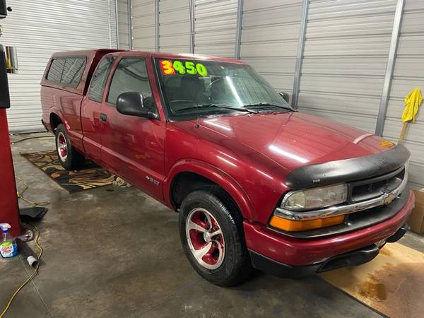 1998 Chevrolet S10 - cars & trucks - by dealer - vehicle automotive... for sale in Sweet Home, OR – photo 2