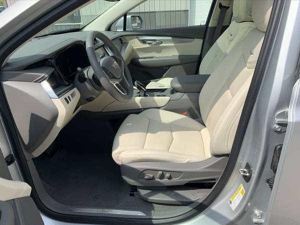2018 Cadillac XT5 Luxury - Only 25, 000 Miles - - by for sale in Shepherd, MI – photo 8