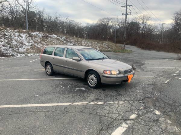 2001 Volvo V70 - cars & trucks - by owner - vehicle automotive sale for sale in Marblehead, MA – photo 4
