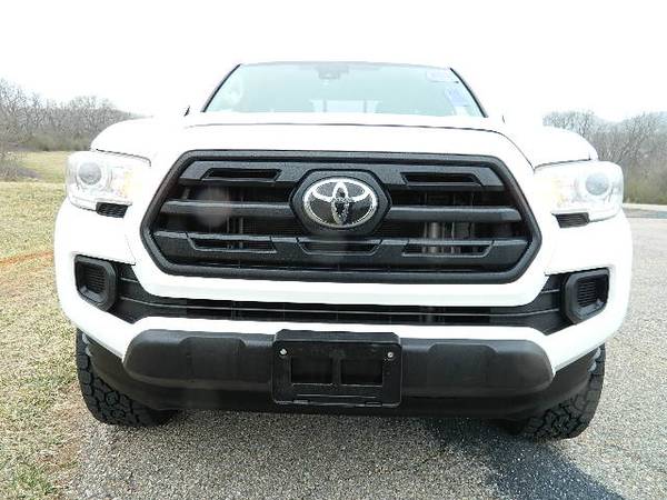 2019 TOYOTA TACOMA 4X4 - - by dealer - vehicle for sale in Staunton, PA – photo 8