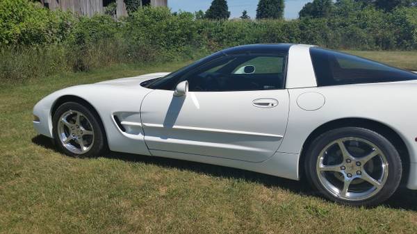 Like New 2002 Chevy Corvette for sale in Cleveland, OH – photo 6