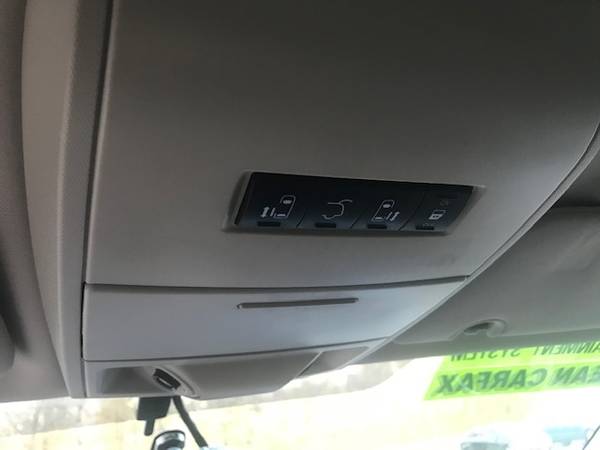 2014 Chrysler Town & Country Touring - Leather, DVD, Loaded - cars & for sale in Spencerport, NY – photo 16