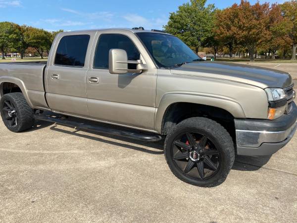 2004 CHEVY 2500 HD DURAMAX 4x4 MIGHT TRADE - cars & trucks - by... for sale in Rockwall, TX – photo 9