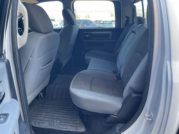 2014 RAM 1500 CREW CAB SLT 5 7L HEMI 4x4 CLEAN CARFAX - cars & for sale in O Fallon, MO – photo 11