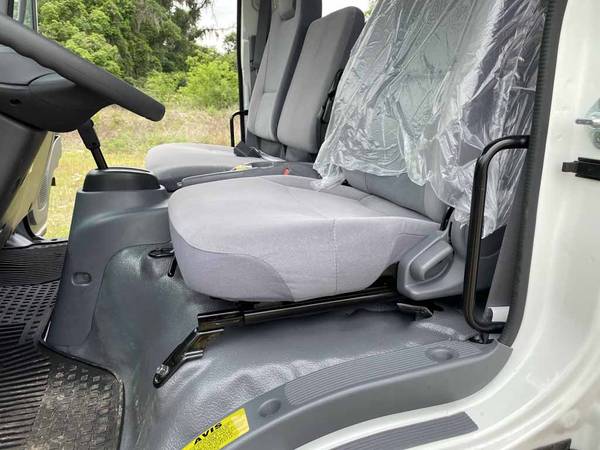 2018 Chevrolet W5500 HD Crew Cab Cab and Chassis for sale in PALATKA, MD – photo 15