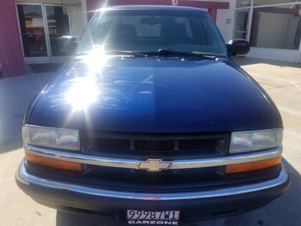 ///2001 Chevrolet S-10//1-Owner//Automatic//Drives Great//Come Look/// for sale in Marysville, CA – photo 2