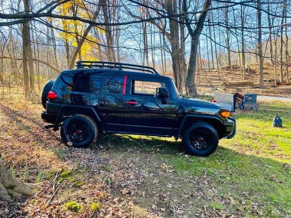 2007 TOYOTA FJ CRUISER 4X4 4D SUV WITH TRD PERFORMANCE PACKAGE -... for sale in Monroe, CT – photo 3