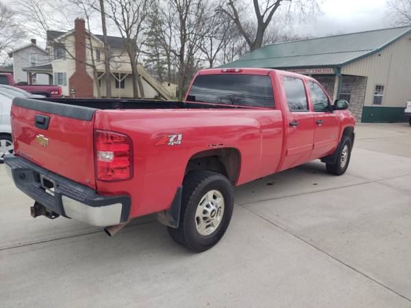 2011 Chev Silverado 2500 LT Crew Cab 8 Bed 6 Liter Gas 4x4 184K for sale in Fairfield, OH – photo 6