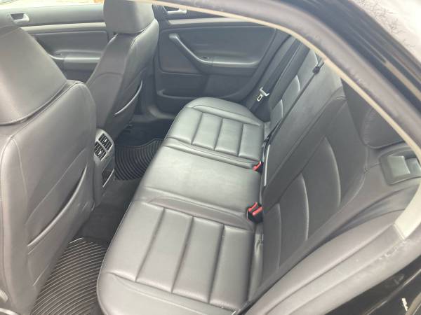 2008 Volkswagen Jetta - cars & trucks - by owner - vehicle... for sale in Tinley Park, IL – photo 3