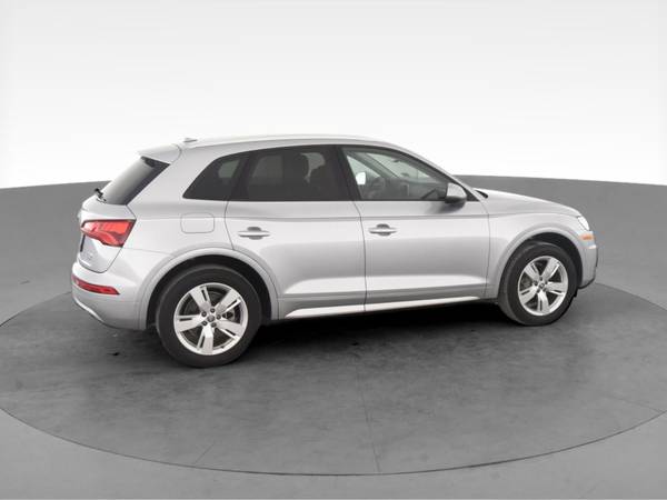 2018 Audi Q5 Premium Sport Utility 4D suv Silver - FINANCE ONLINE -... for sale in Chicago, IL – photo 12
