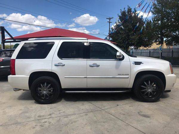 2011 Cadillac Escalade Base 4dr SUV EVERYONE IS APPROVED! for sale in San Antonio, TX – photo 8