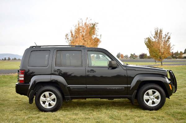 2012 Jeep Liberty 4WD 4dr Sport**ONE OWNER*LOW MILES** for sale in Redmond, OR – photo 2