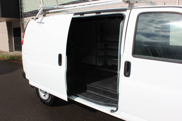 2011 Chevrolet Express 2500 (3/4 ton) Cargo Van - One for sale in Corvallis, OR – photo 15