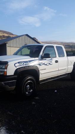 2005 Chevy 2500HD - cars & trucks - by owner - vehicle automotive sale for sale in Goldendale, WA – photo 2