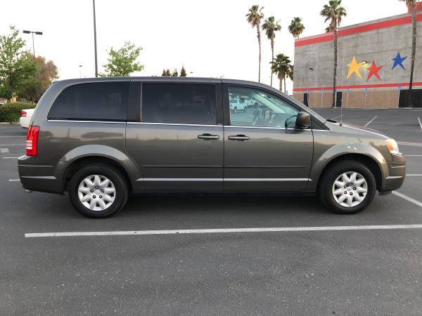 2010 Chrysler Town & Country for sale in Modesto, CA – photo 5