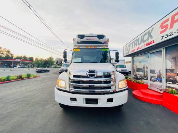 2014 HINO 338 26 FEET REEFER + LIFT GATE **NJTRUCKSPOT**NEGOTIABLE -... for sale in South Amboy, NY – photo 9