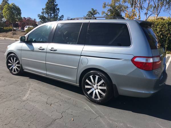 2007 Honda Odyssey Touring Edition, sunroof, dvd system.. low... for sale in Santa Maria, CA – photo 4