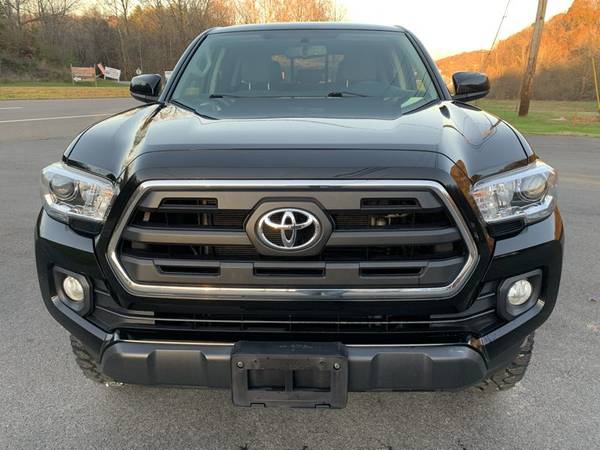 2017 TOYOTA TACOMA SR5* 4X4 * 1 OWNER * Towing Pkg * Brand New Tires... for sale in Sevierville, TN – photo 2