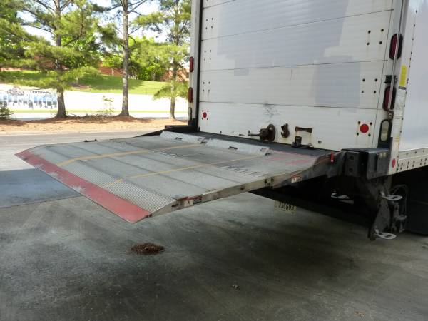 2010 HINO Toyota 185 Box Truck Turbo Diesel Liftgate LOW MILES for sale in Roswell, GA – photo 12