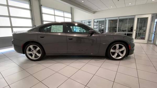 2016 Dodge Charger 4dr Sdn R/T RWD - cars & trucks - by dealer -... for sale in Redding, CA – photo 4