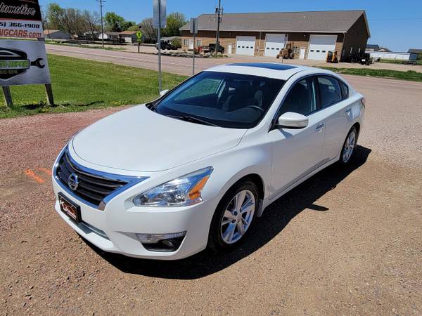 2015 Nissan Altima 2 5 SV - Navigation - Sunroof - Local Trade In for sale in Worthing, IA – photo 2