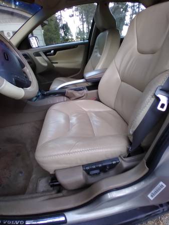 2001 VOLVO V-70 XC AWD - cars & trucks - by owner - vehicle... for sale in Lakeside, MT – photo 7