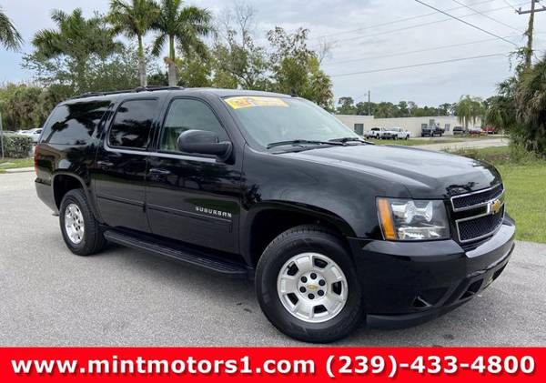 2013 Chevrolet Chevy Suburban Lt (SUV 1 OWNER) for sale in Fort Myers, FL – photo 2