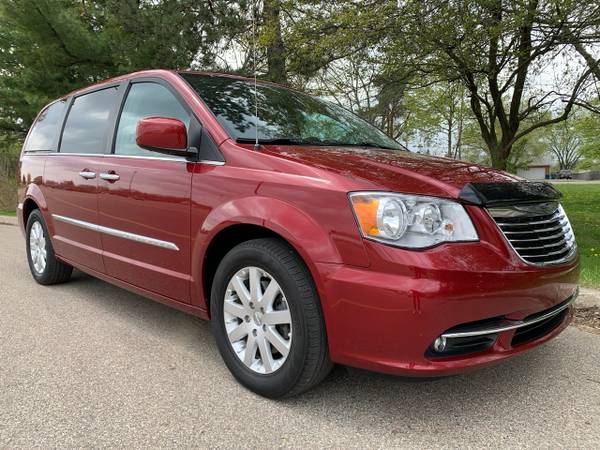 2016 Chrysler Town Country 4dr Wgn Touring - - by for sale in Flint, MI – photo 9