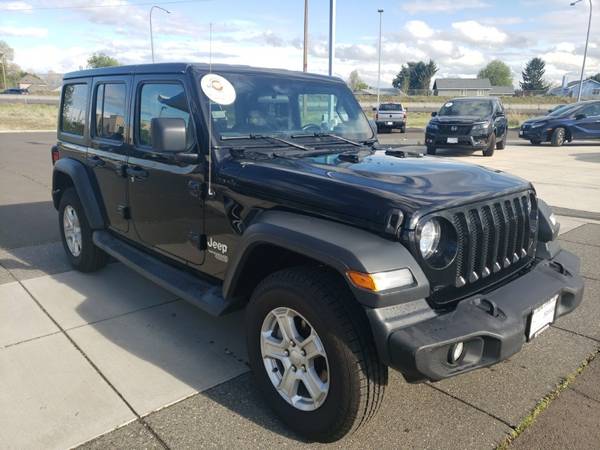 2019 Jeep Wrangler Unlimited Sport suv Black Clearcoat - cars & for sale in College Place, WA – photo 3