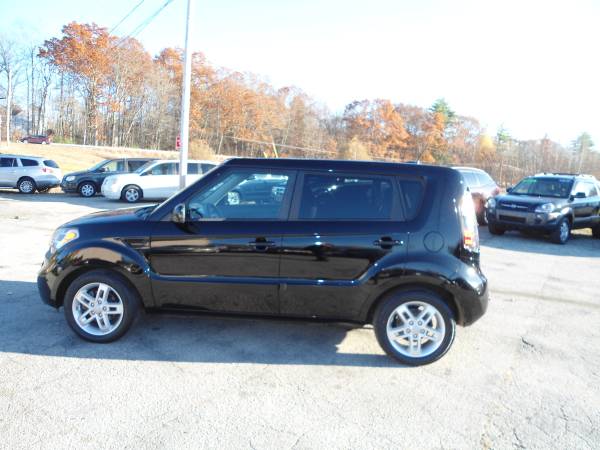 2011 Kia Soul One Hands Free Bluetooth 1 owner**1 year Warranty** -... for sale in hampstead, RI – photo 8