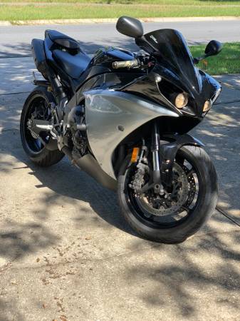 2012 YAMAHA R1 NEVER DROPPED for sale in Clermont, FL