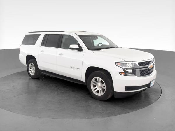 2020 Chevy Chevrolet Suburban LT Sport Utility 4D suv White -... for sale in Chicago, IL – photo 15