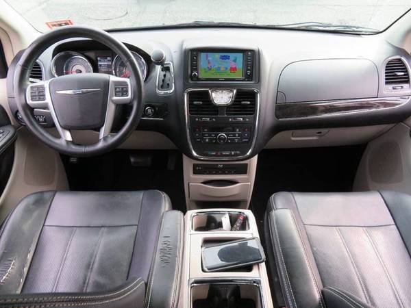 2013 Chrysler Town & Country Touring Minivan !Loaded!1 Owner! for sale in Brooklyn, NY – photo 11