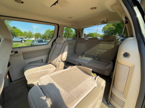 2005 FORD FREESTAR SE - - by dealer - vehicle for sale in Farmington, MN – photo 12