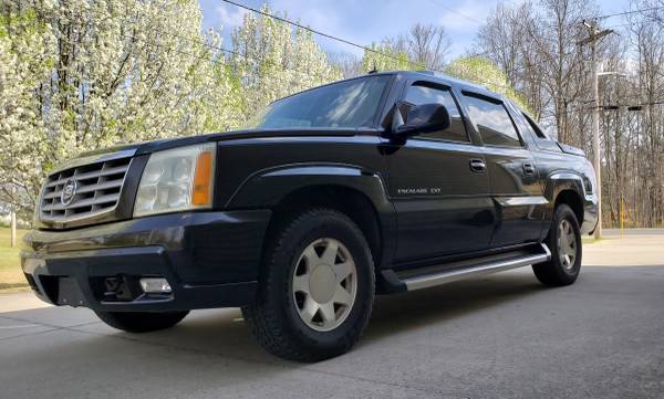 2002 Cadillac Ext escalade truck/chevrolet avalanche - cars & for sale in Vinemont, AL – photo 3