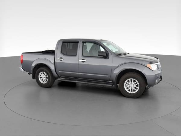 2017 Nissan Frontier Crew Cab SV Pickup 4D 5 ft pickup Gray -... for sale in Madison, WI – photo 14