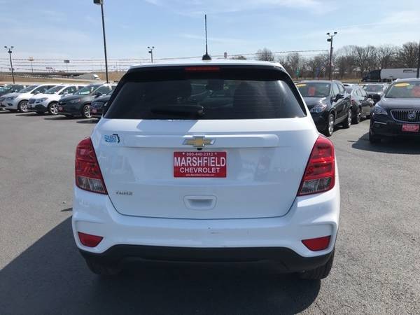 2018 Chevy Chevrolet Trax LS suv Summit White for sale in Marshfield, MO – photo 5