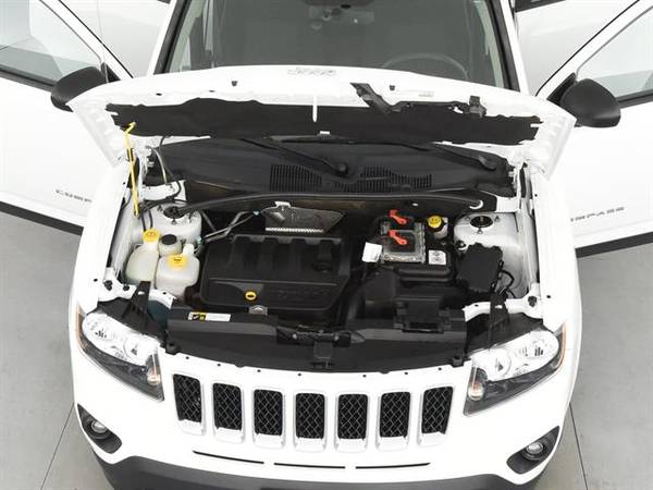 2017 Jeep Compass Sport SUV 4D suv White - FINANCE ONLINE for sale in Charlotte, NC – photo 4