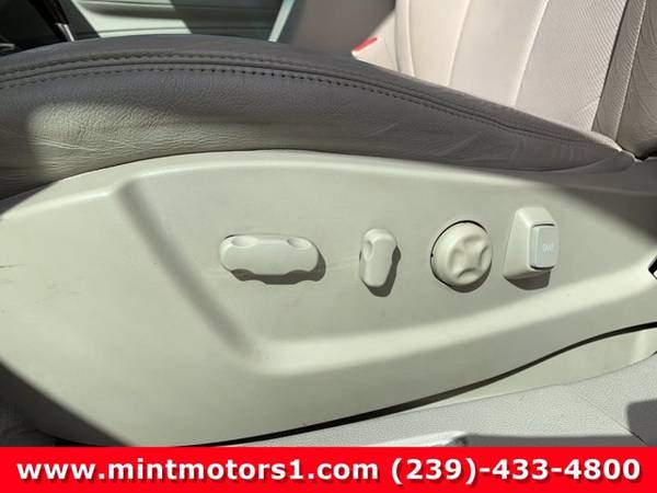 2011 Cadillac Dts - cars & trucks - by dealer - vehicle automotive... for sale in Fort Myers, FL – photo 17