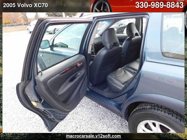2005 Volvo XC70 Base AWD 4dr Turbo Wagon with - cars & trucks - by... for sale in Akron, OH – photo 16