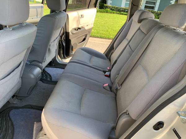 2006 Toyota Highlander AWD Excellent Condition - - by for sale in Clearwater, FL – photo 14