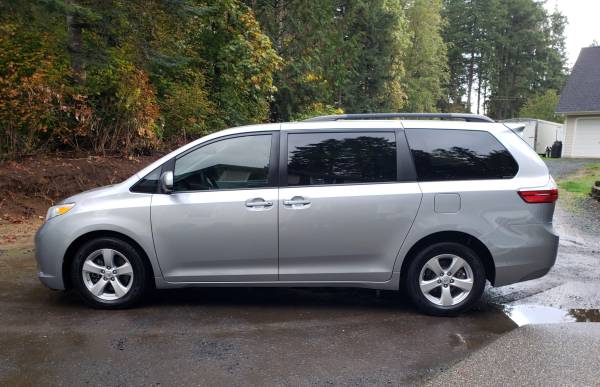 2015 Toyota Sienna LE for sale in Tumwater, WA – photo 10