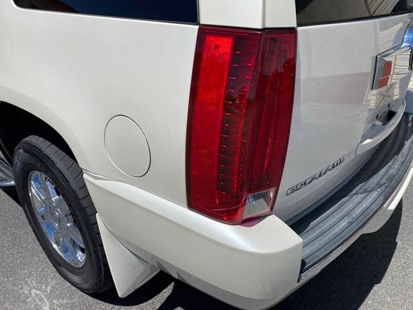 2007 Cadillac Escalade AWD All Wheel Drive SUV - - by for sale in Tucson, AZ – photo 10