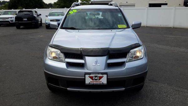2006 Mitsubishi Outlander LS 4dr SUV w/Automatic - SUPER CLEAN! WELL... for sale in Wakefield, MA – photo 3
