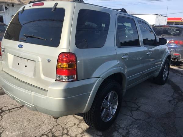 2005 Ford Escape Limited 2WD - - by dealer - vehicle for sale in Bowling green, OH – photo 19