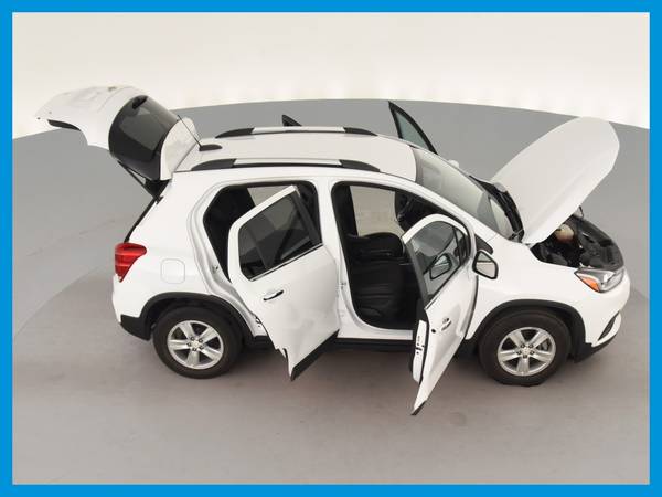 2019 Chevy Chevrolet Trax LT Sport Utility 4D hatchback White for sale in Covington, OH – photo 7
