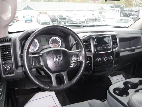 2013 RAM 1500 4WD Crew Cab 140.5 Express for sale in Auburn, ME – photo 14