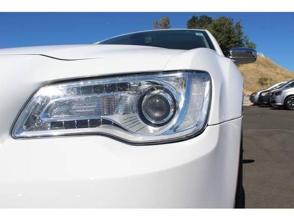 2018 Chrysler 300 sedan Limited (Bright White Clearcoat) for sale in Lakeport, CA – photo 12