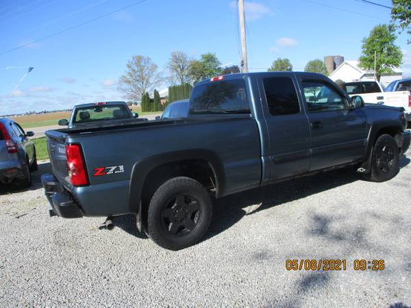 2006 CHEVY SILVERADO EXT CAB 4X4 - - by dealer for sale in Perrysburg, OH – photo 2